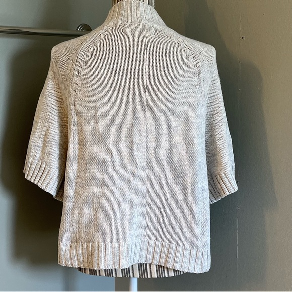 Old Navy Womens Short Sleeve Cardigan Toggle Button Up Gray Sweater Size M - Picture 4 of 12